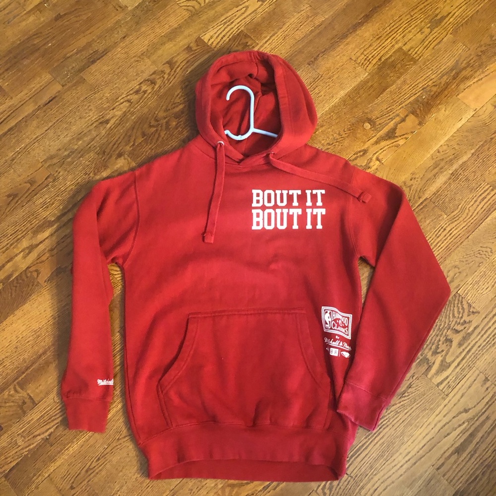 The Mitchell & Ness NOLA Pelicans Hoodie in XS